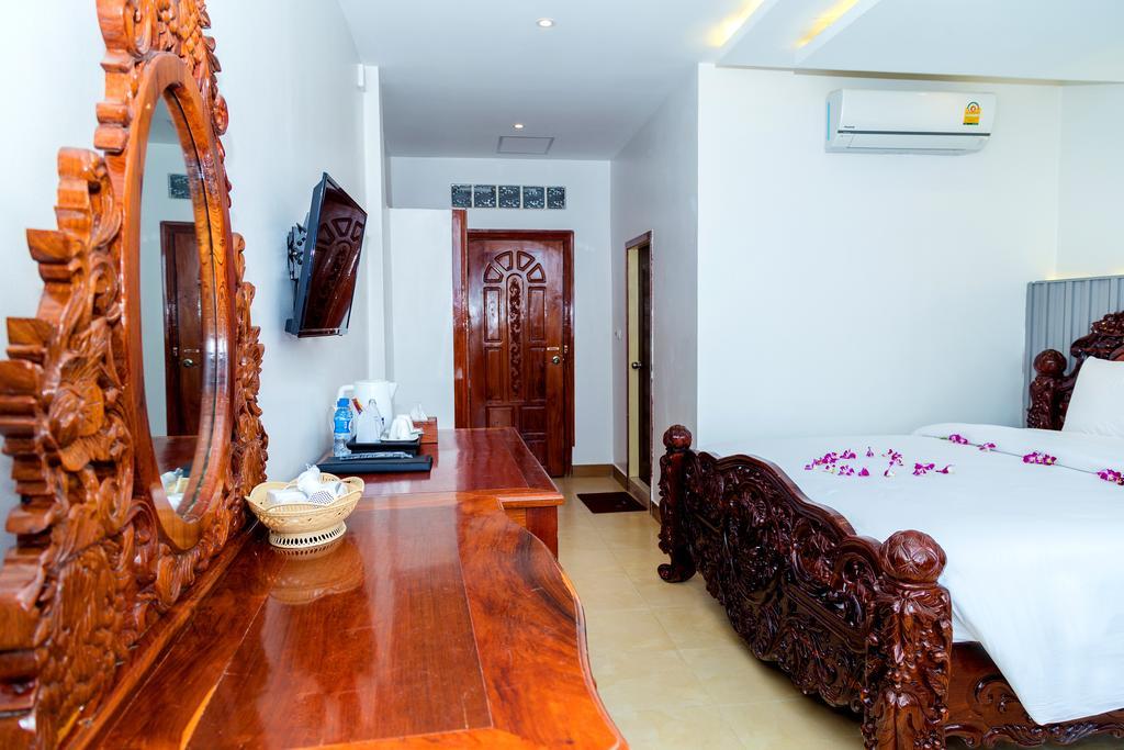 Ly Heng Chhay Hotel Poipet Bagian luar foto